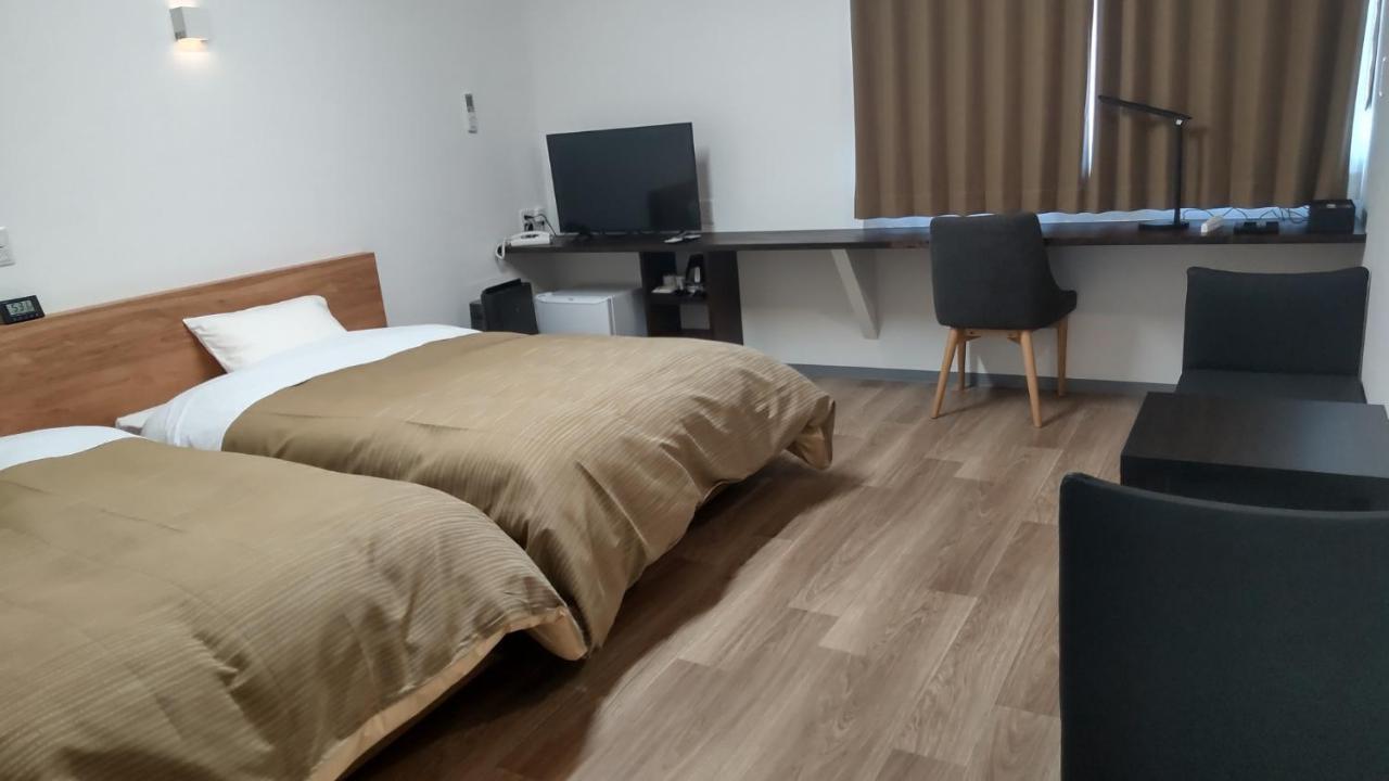 Basic Hotel จิจิบุ ภายนอก รูปภาพ